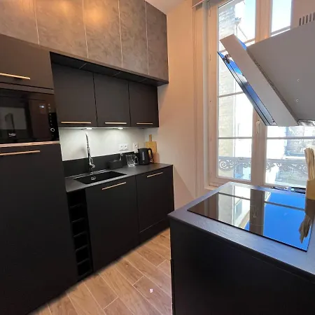 Khan Yourhosthelper Apartament *